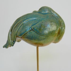 Slapende flamingo, keramiek